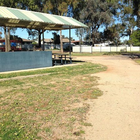 Newell Hwy Caravan Park Parkes Eksteriør bilde