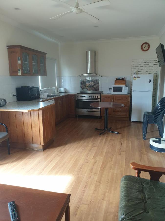 Newell Hwy Caravan Park Parkes Eksteriør bilde
