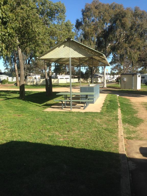 Newell Hwy Caravan Park Parkes Eksteriør bilde