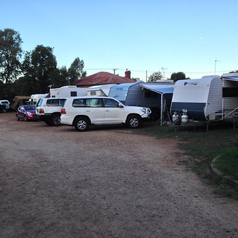 Newell Hwy Caravan Park Parkes Eksteriør bilde