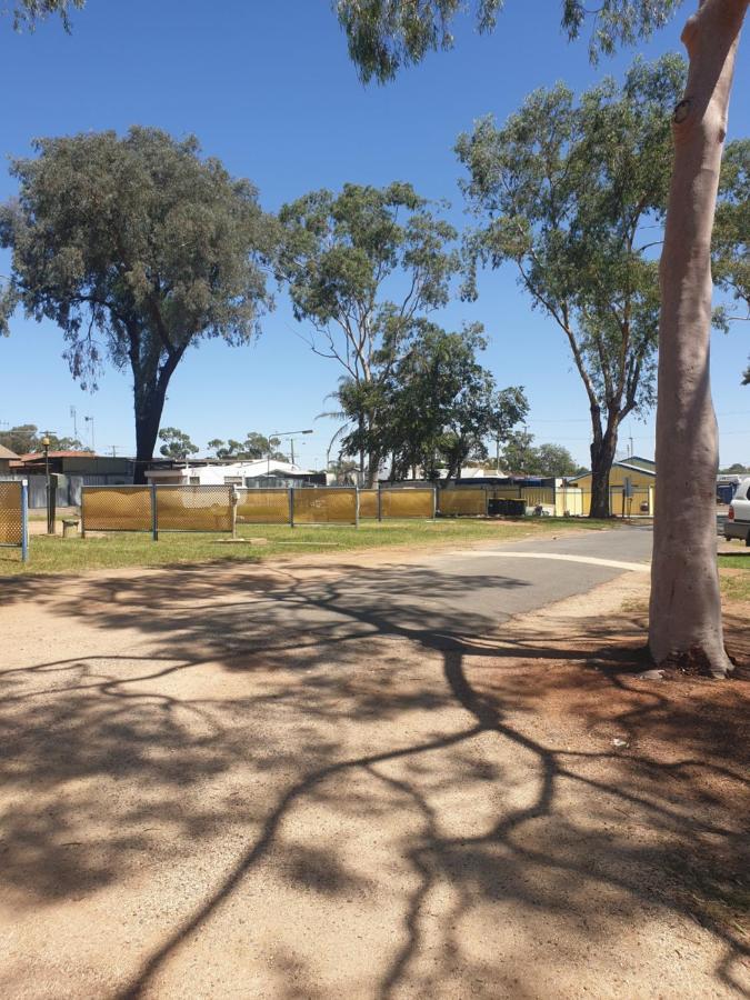 Newell Hwy Caravan Park Parkes Eksteriør bilde